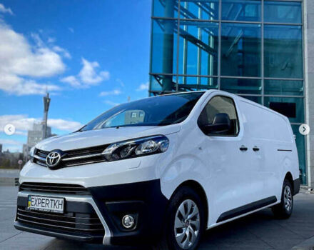 Белый Тойота Proace, объемом двигателя 2 л и пробегом 355 тыс. км за 13957 $, фото 1 на Automoto.ua
