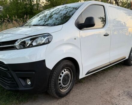 Белый Тойота Proace, объемом двигателя 2 л и пробегом 160 тыс. км за 14300 $, фото 1 на Automoto.ua