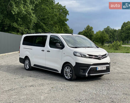 Белый Тойота Proace, объемом двигателя 2 л и пробегом 177 тыс. км за 17999 $, фото 1 на Automoto.ua