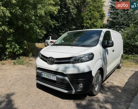 Белый Тойота Proace, объемом двигателя 1.56 л и пробегом 170 тыс. км за 17500 $, фото 1 на Automoto.ua