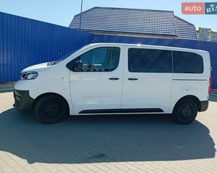 Белый Тойота Proace, объемом двигателя 2 л и пробегом 235 тыс. км за 18001 $, фото 1 на Automoto.ua