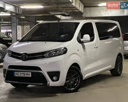 Белый Тойота Proace, объемом двигателя 2 л и пробегом 137 тыс. км за 26499 $, фото 1 на Automoto.ua