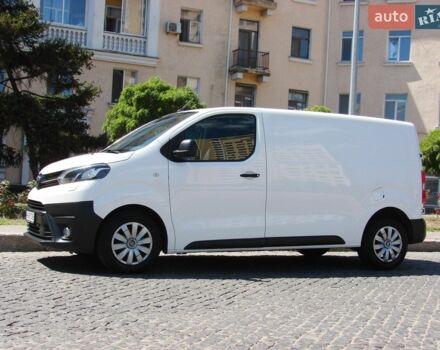 Белый Тойота Proace, объемом двигателя 2 л и пробегом 113 тыс. км за 22555 $, фото 1 на Automoto.ua