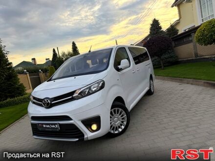 Білий Тойота Proace, об'ємом двигуна 2 л та пробігом 50 тис. км за 28750 $, фото 1 на Automoto.ua