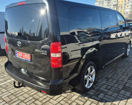 Черный Тойота Proace, объемом двигателя 2 л и пробегом 307 тыс. км за 27700 $, фото 5 на Automoto.ua