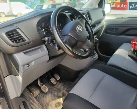 Черный Тойота Proace, объемом двигателя 2 л и пробегом 230 тыс. км за 26000 $, фото 14 на Automoto.ua