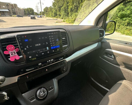 Чорний Тойота Proace, об'ємом двигуна 2 л та пробігом 111 тис. км за 39000 $, фото 12 на Automoto.ua
