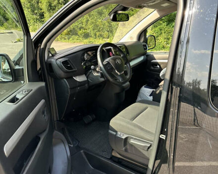 Чорний Тойота Proace, об'ємом двигуна 2 л та пробігом 111 тис. км за 39000 $, фото 6 на Automoto.ua