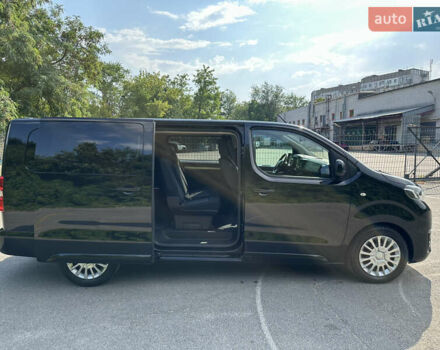 Чорний Тойота Proace, об'ємом двигуна 2 л та пробігом 111 тис. км за 39000 $, фото 3 на Automoto.ua