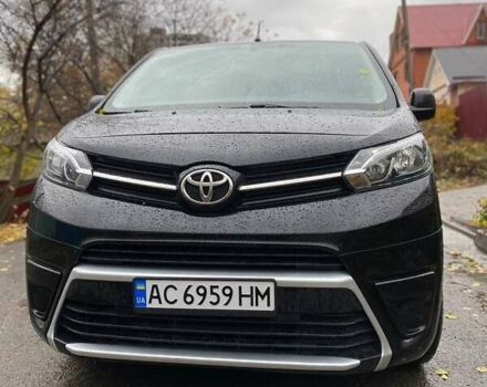 Черный Тойота Proace, объемом двигателя 2 л и пробегом 245 тыс. км за 17500 $, фото 1 на Automoto.ua