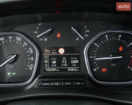 Коричневий Тойота Proace, об'ємом двигуна 2 л та пробігом 123 тис. км за 22800 $, фото 36 на Automoto.ua