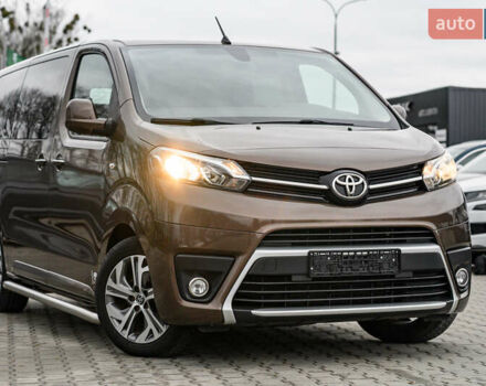Коричневий Тойота Proace, об'ємом двигуна 2 л та пробігом 123 тис. км за 22800 $, фото 14 на Automoto.ua
