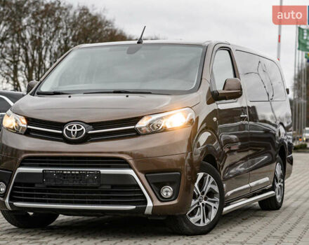 Коричневий Тойота Proace, об'ємом двигуна 2 л та пробігом 123 тис. км за 22800 $, фото 4 на Automoto.ua
