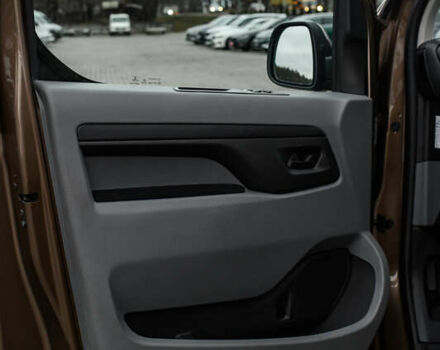 Коричневий Тойота Proace, об'ємом двигуна 2 л та пробігом 123 тис. км за 22800 $, фото 35 на Automoto.ua