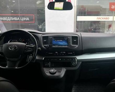 Коричневый Тойота Proace, объемом двигателя 2 л и пробегом 146 тыс. км за 31249 $, фото 11 на Automoto.ua