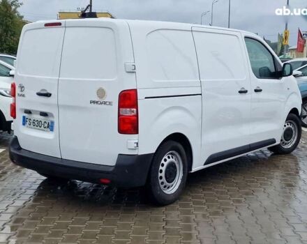 Тойота Proace, объемом двигателя 1.5 л и пробегом 275 тыс. км за 13300 $, фото 10 на Automoto.ua