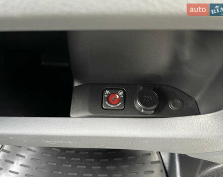 Серый Тойота Proace, объемом двигателя 2 л и пробегом 198 тыс. км за 20800 $, фото 33 на Automoto.ua