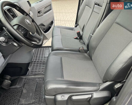 Серый Тойота Proace, объемом двигателя 2 л и пробегом 198 тыс. км за 20800 $, фото 26 на Automoto.ua