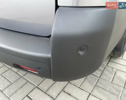 Серый Тойота Proace, объемом двигателя 2 л и пробегом 198 тыс. км за 20800 $, фото 15 на Automoto.ua