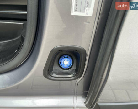 Серый Тойота Proace, объемом двигателя 2 л и пробегом 198 тыс. км за 20800 $, фото 24 на Automoto.ua