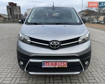 Серый Тойота Proace, объемом двигателя 2 л и пробегом 198 тыс. км за 20800 $, фото 4 на Automoto.ua