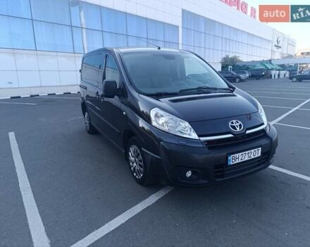 Серый Тойота Proace, объемом двигателя 2 л и пробегом 146 тыс. км за 10400 $, фото 3 на Automoto.ua