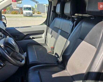 Серый Тойота Proace, объемом двигателя 2 л и пробегом 197 тыс. км за 15400 $, фото 12 на Automoto.ua