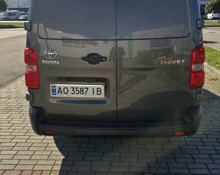 Серый Тойота Proace, объемом двигателя 2 л и пробегом 197 тыс. км за 15400 $, фото 7 на Automoto.ua