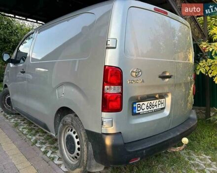 Серый Тойота Proace, объемом двигателя 1.56 л и пробегом 146 тыс. км за 12700 $, фото 2 на Automoto.ua
