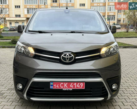 Серый Тойота Proace, объемом двигателя 1.56 л и пробегом 177 тыс. км за 17999 $, фото 11 на Automoto.ua