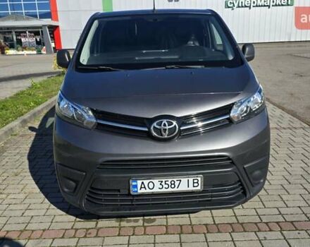 Серый Тойота Proace, объемом двигателя 2 л и пробегом 197 тыс. км за 15400 $, фото 4 на Automoto.ua