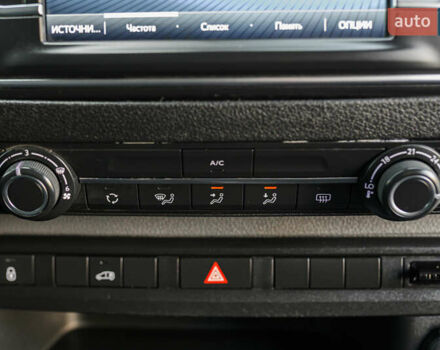 Серый Тойота Proace, объемом двигателя 2 л и пробегом 176 тыс. км за 28900 $, фото 42 на Automoto.ua