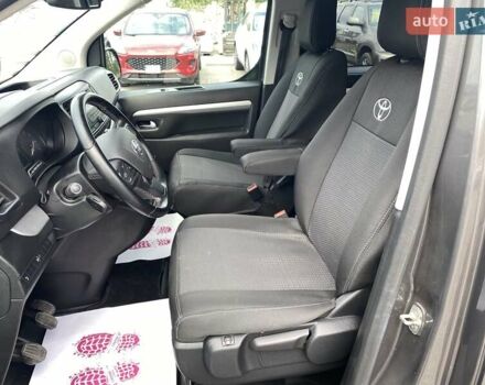 Сірий Тойота Proace, об'ємом двигуна 2 л та пробігом 131 тис. км за 28000 $, фото 10 на Automoto.ua