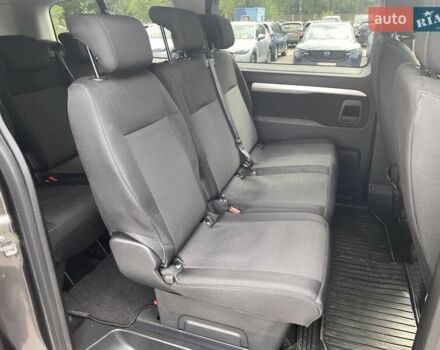 Сірий Тойота Proace, об'ємом двигуна 2 л та пробігом 131 тис. км за 28000 $, фото 13 на Automoto.ua
