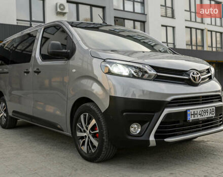 Серый Тойота Proace, объемом двигателя 2 л и пробегом 176 тыс. км за 28900 $, фото 28 на Automoto.ua