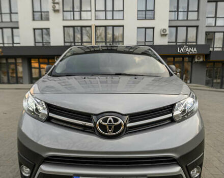 Серый Тойота Proace, объемом двигателя 2 л и пробегом 176 тыс. км за 28900 $, фото 79 на Automoto.ua