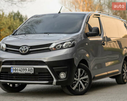 Серый Тойота Proace, объемом двигателя 2 л и пробегом 176 тыс. км за 28900 $, фото 1 на Automoto.ua