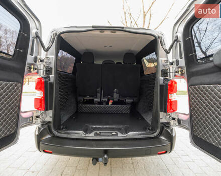 Серый Тойота Proace, объемом двигателя 2 л и пробегом 176 тыс. км за 28900 $, фото 71 на Automoto.ua