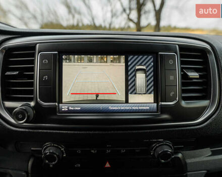 Серый Тойота Proace, объемом двигателя 2 л и пробегом 176 тыс. км за 28900 $, фото 74 на Automoto.ua