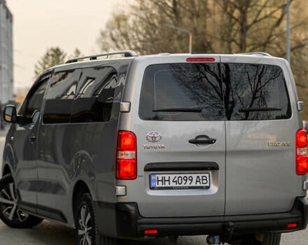 Серый Тойота Proace, объемом двигателя 2 л и пробегом 176 тыс. км за 28900 $, фото 13 на Automoto.ua