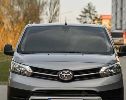 Серый Тойота Proace, объемом двигателя 2 л и пробегом 176 тыс. км за 28900 $, фото 21 на Automoto.ua