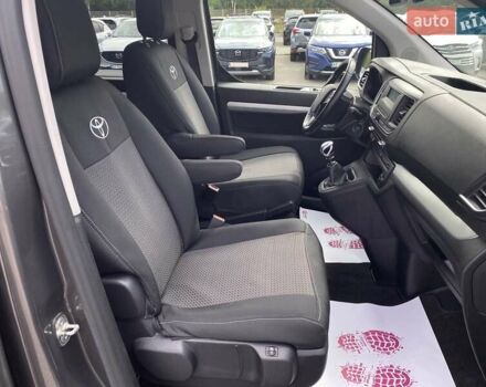 Сірий Тойота Proace, об'ємом двигуна 2 л та пробігом 131 тис. км за 28000 $, фото 12 на Automoto.ua