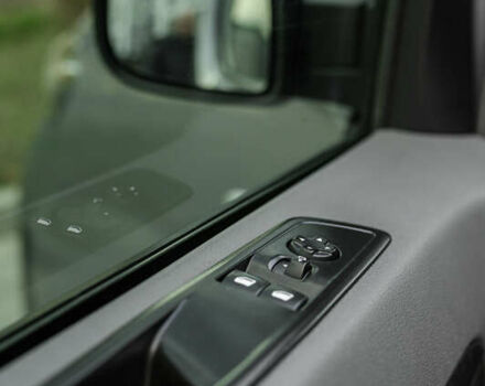 Серый Тойота Proace, объемом двигателя 2 л и пробегом 176 тыс. км за 28900 $, фото 47 на Automoto.ua