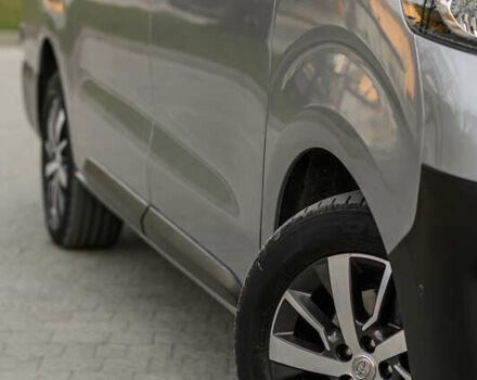 Серый Тойота Proace, объемом двигателя 2 л и пробегом 176 тыс. км за 28900 $, фото 20 на Automoto.ua