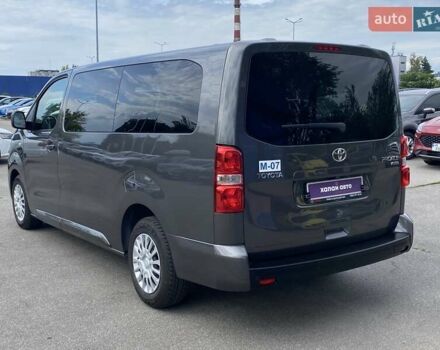Сірий Тойота Proace, об'ємом двигуна 2 л та пробігом 131 тис. км за 28000 $, фото 8 на Automoto.ua