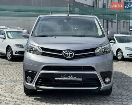 Сірий Тойота Proace, об'ємом двигуна 2 л та пробігом 176 тис. км за 33900 $, фото 1 на Automoto.ua