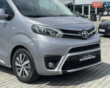 Сірий Тойота Proace, об'ємом двигуна 2 л та пробігом 176 тис. км за 33900 $, фото 3 на Automoto.ua