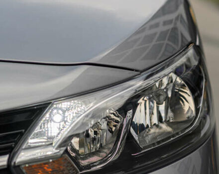 Серый Тойота Proace, объемом двигателя 2 л и пробегом 176 тыс. км за 28900 $, фото 5 на Automoto.ua