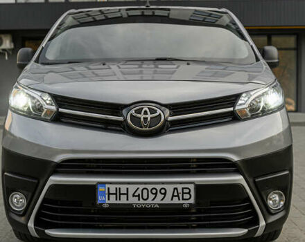 Серый Тойота Proace, объемом двигателя 2 л и пробегом 176 тыс. км за 28900 $, фото 26 на Automoto.ua