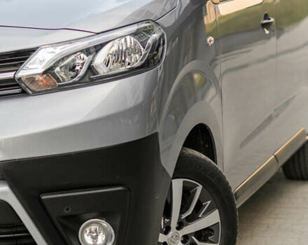 Серый Тойота Proace, объемом двигателя 2 л и пробегом 176 тыс. км за 28900 $, фото 4 на Automoto.ua